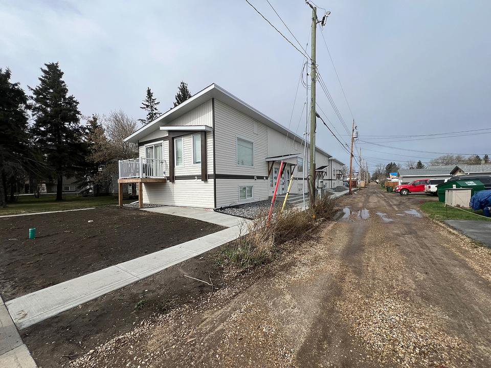 5014 53 Street, Camrose, AB