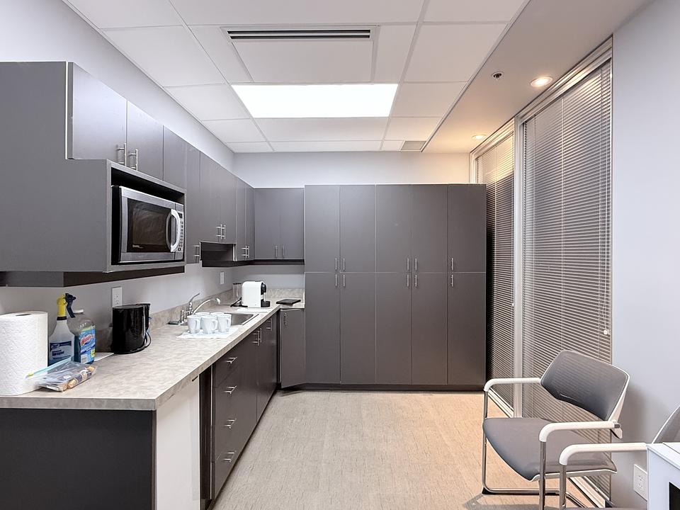 6** - 938 Howe St, Vancouver, BC