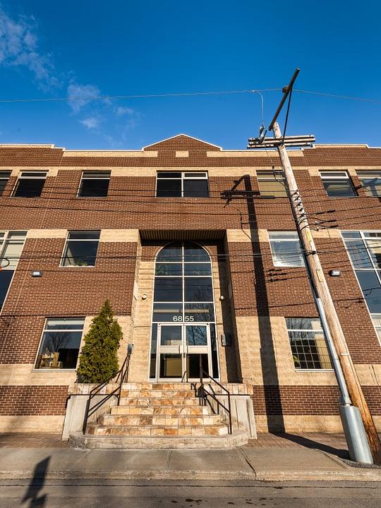 6855 Avenue de l'Épée, Montréal, QC