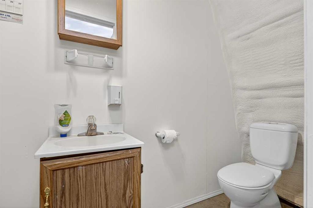 33066 Township Road 250, Calgary, AB