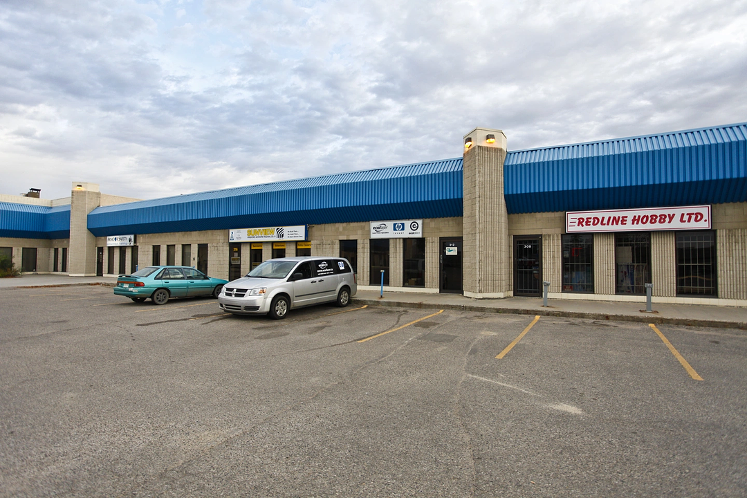 332 & 336 - 310 Hoffer Drive, Regina, SK