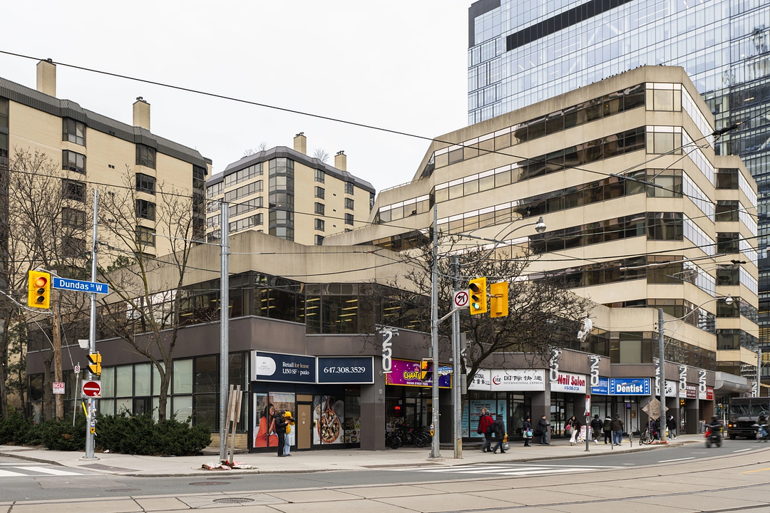 101 - 250 Dundas Street West, Toronto, ON