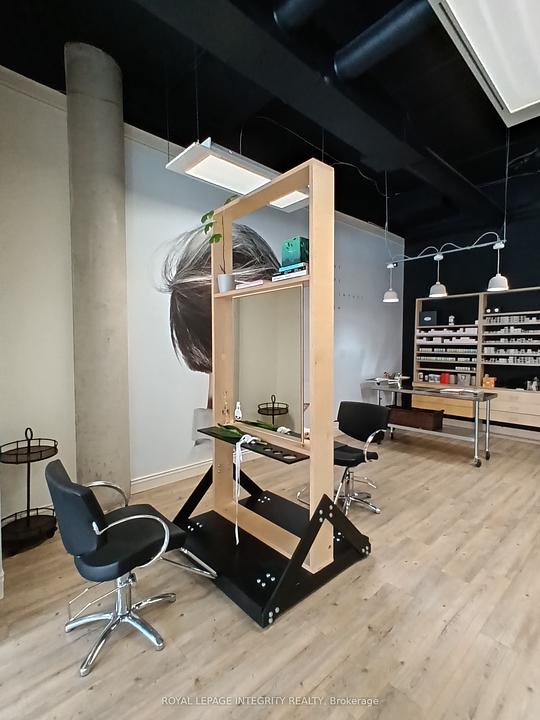 100 - 100 Murray Street, Ottawa, ON
