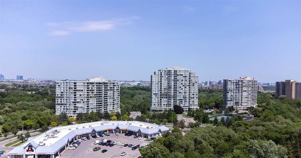 19 - 2687 Kipling Ave, Toronto, ON