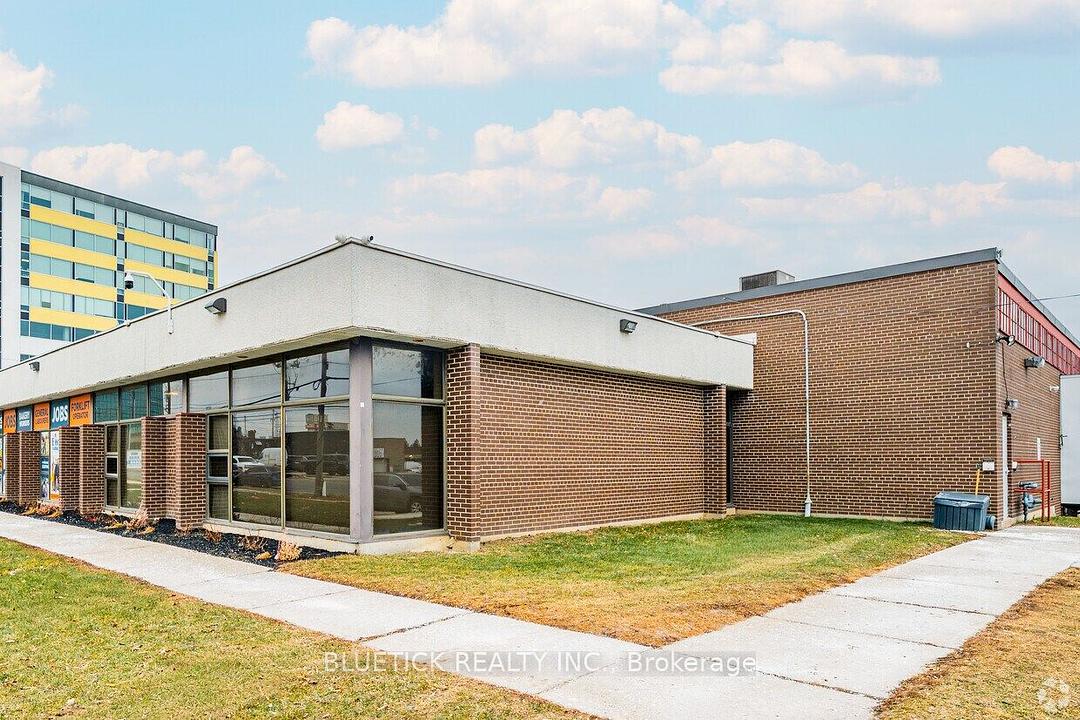 3 - 25 Tangiers Road, Toronto, ON