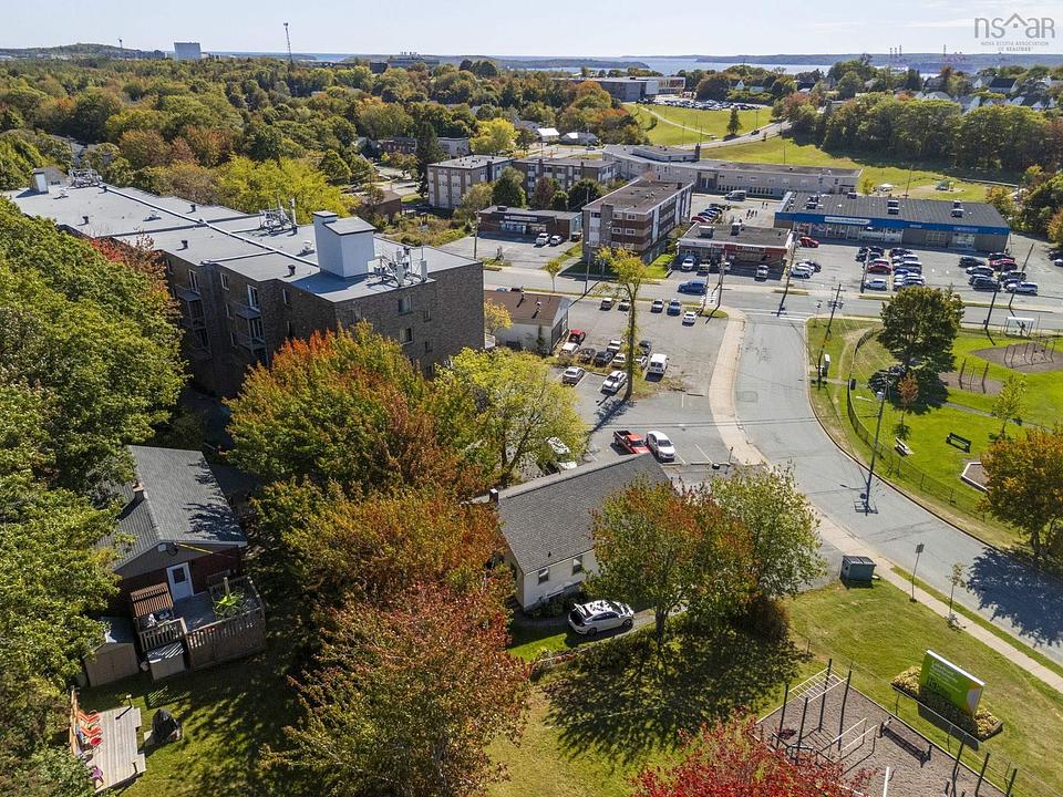 16 - 6 Lakefront Road, Dartmouth, NS