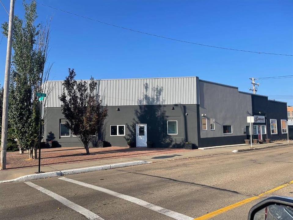 4803 50 Avenue, Camrose, AB
