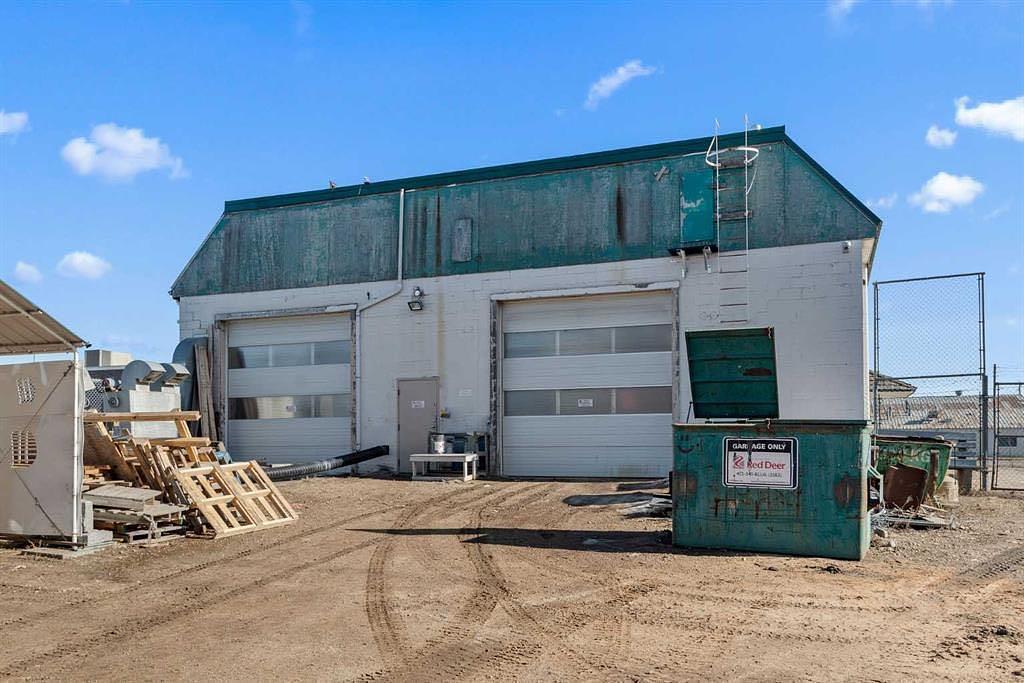 4948 54 Avenue, Red Deer, AB