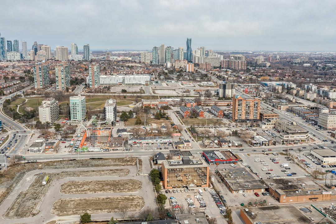 407 - 71 King Street West, Mississauga, ON