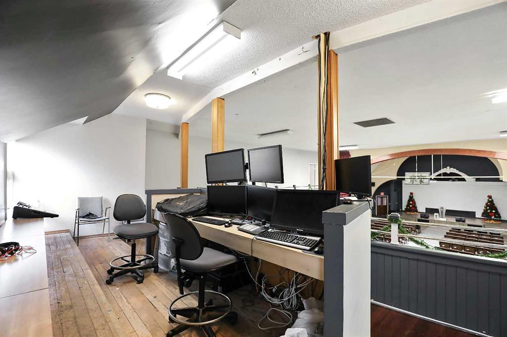 1405 8 Avenue Southeast, Calgary, AB