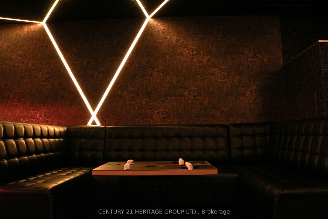 1116 Dundas Street West, Toronto, ON