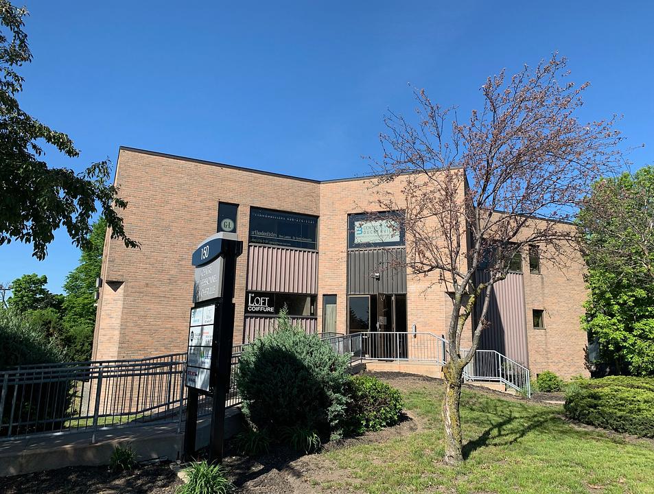 100 - 150 Boulevard de Montarville, Boucherville, QC