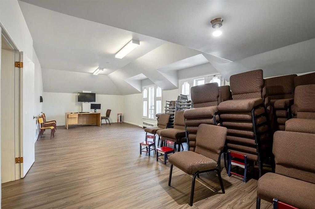 1405 8 Avenue Southeast, Calgary, AB