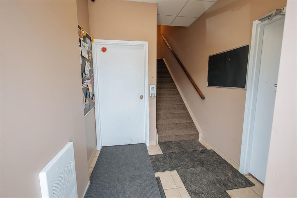 32 Westwinds Crescent Northeast, Calgary, AB