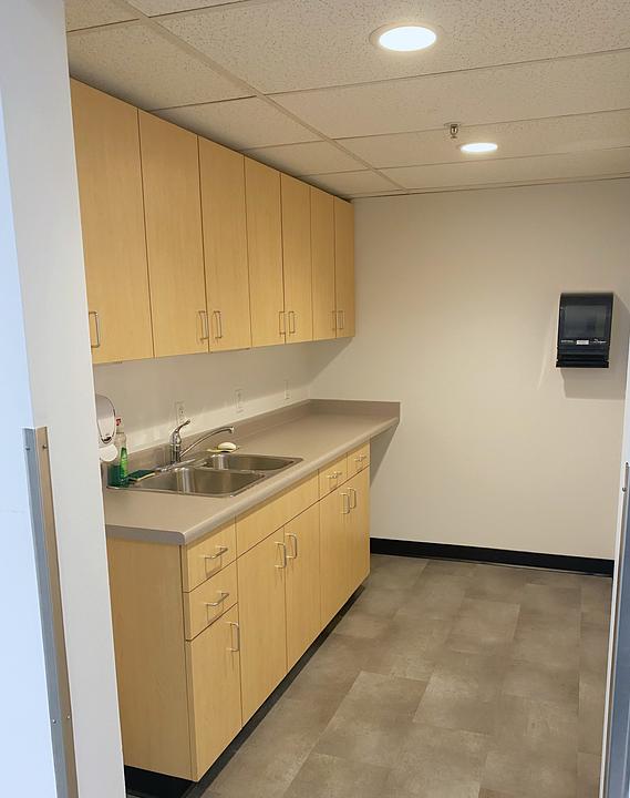 107 C - 910 Government St, Victoria, BC