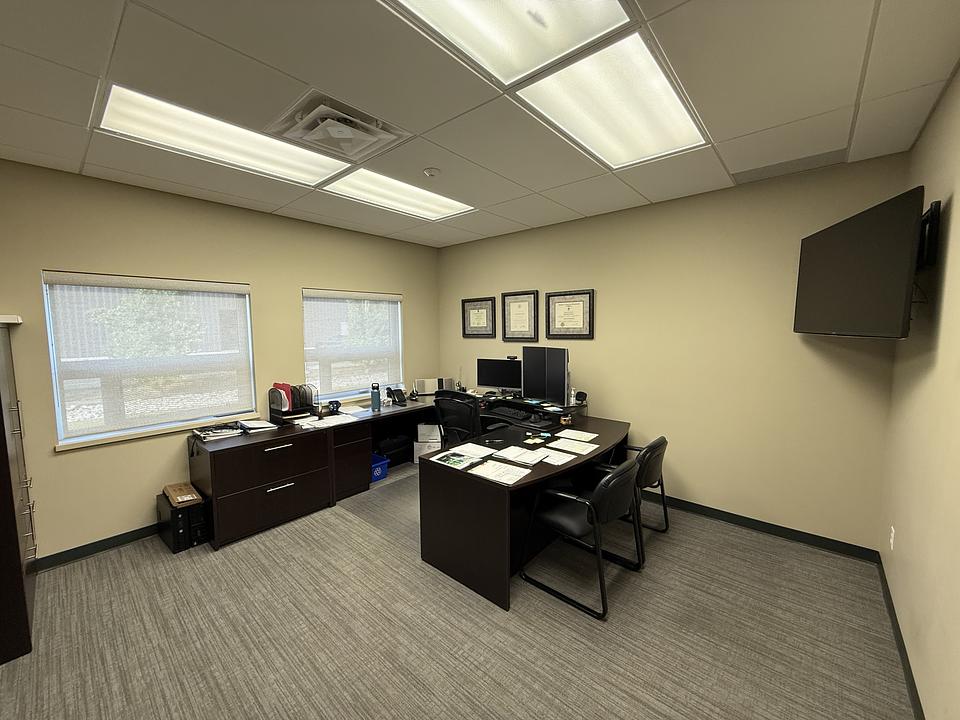 Building - 518 Laura Avenue, Red Deer County, AB