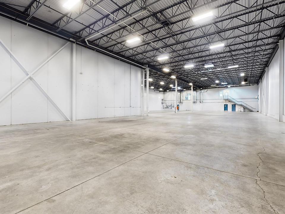 B - 1060 B Lorimar Drive, Mississauga, ON