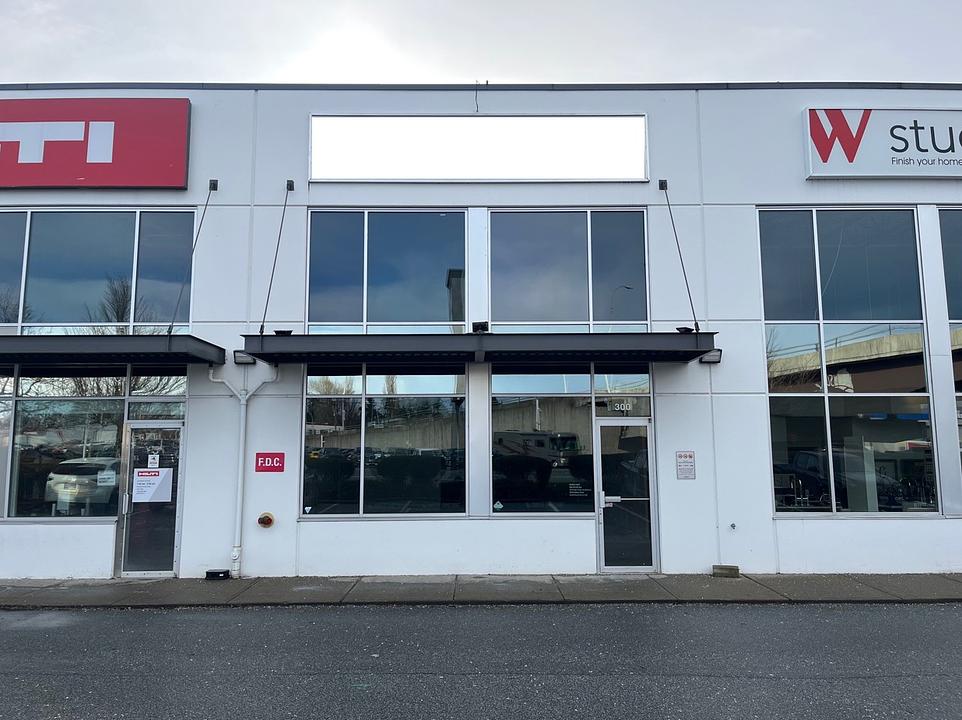 300 - 19630 Langley Bypass, Langley, BC