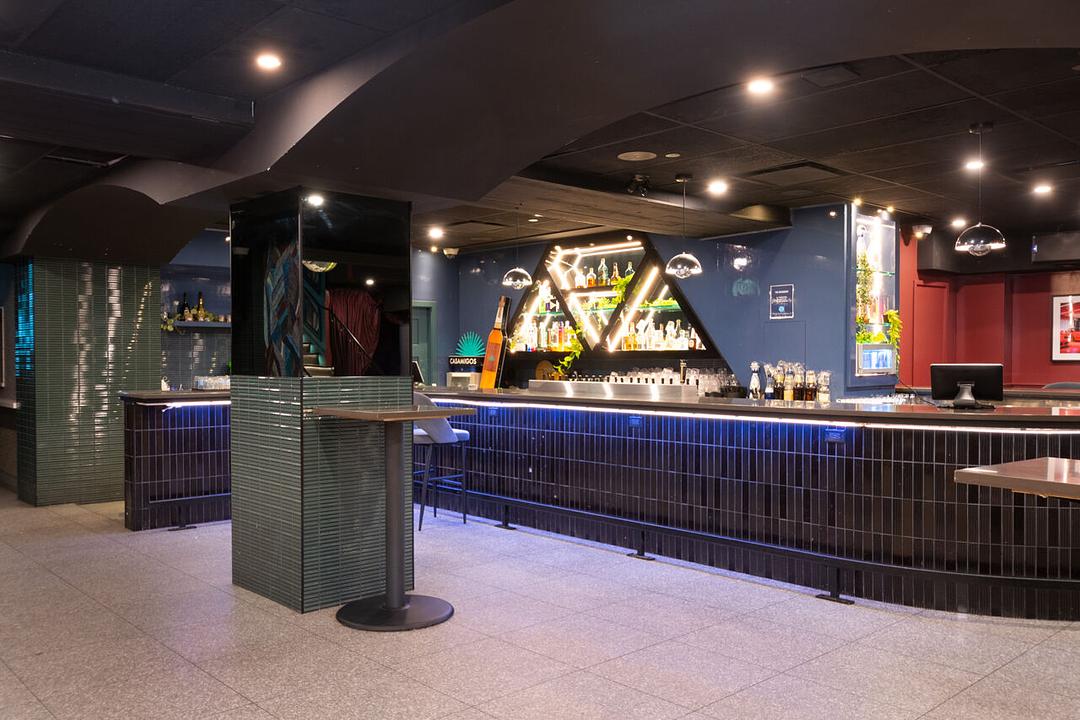 654 Nelson Street, Vancouver, BC