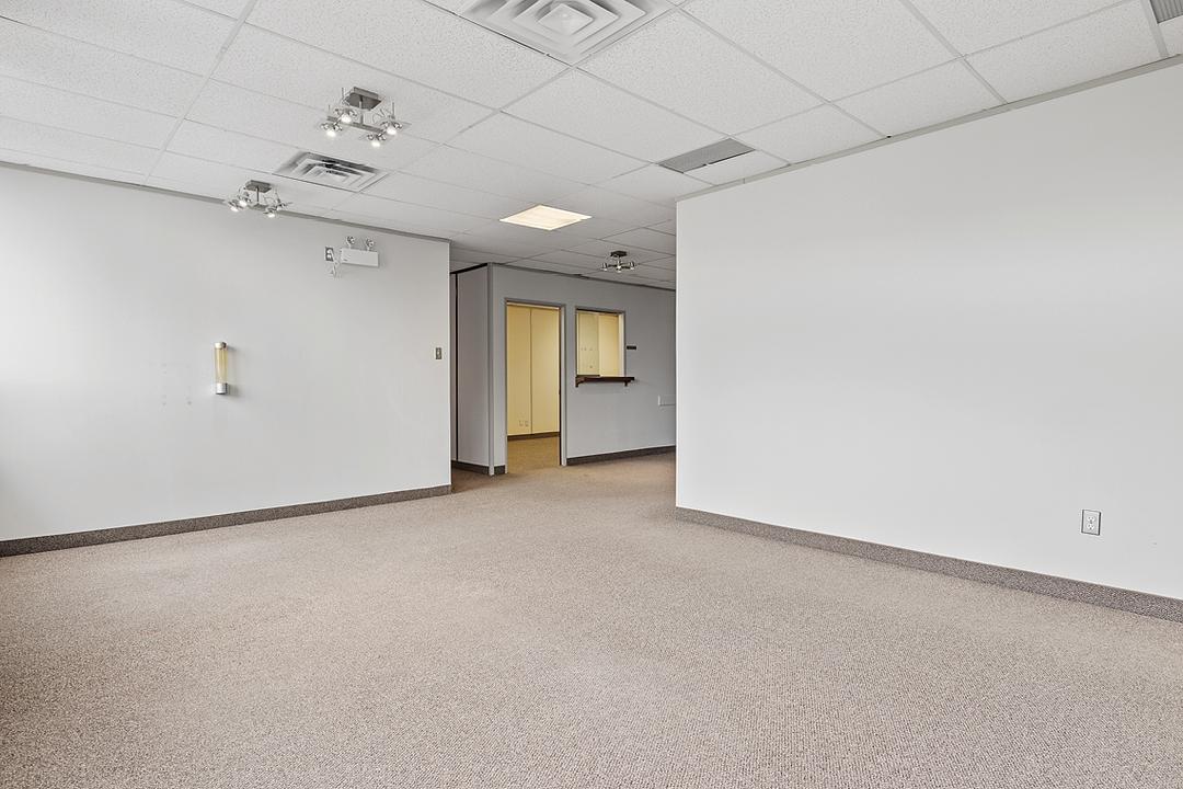 200 - 411 Roosevelt Ave, Ottawa, ON