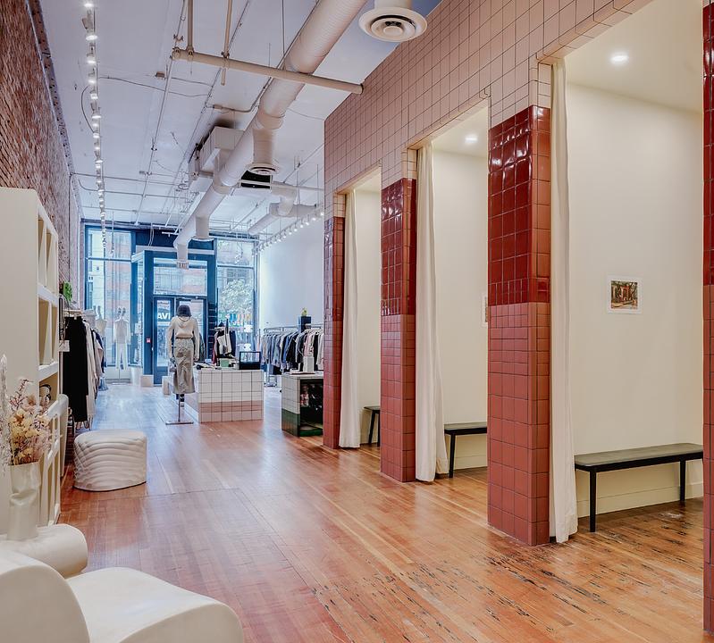 157 W Hastings St, Vancouver, BC