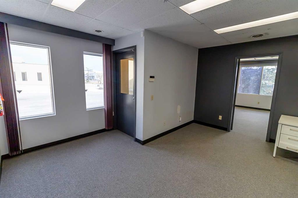 2182 39 Avenue Northeast, Calgary, AB