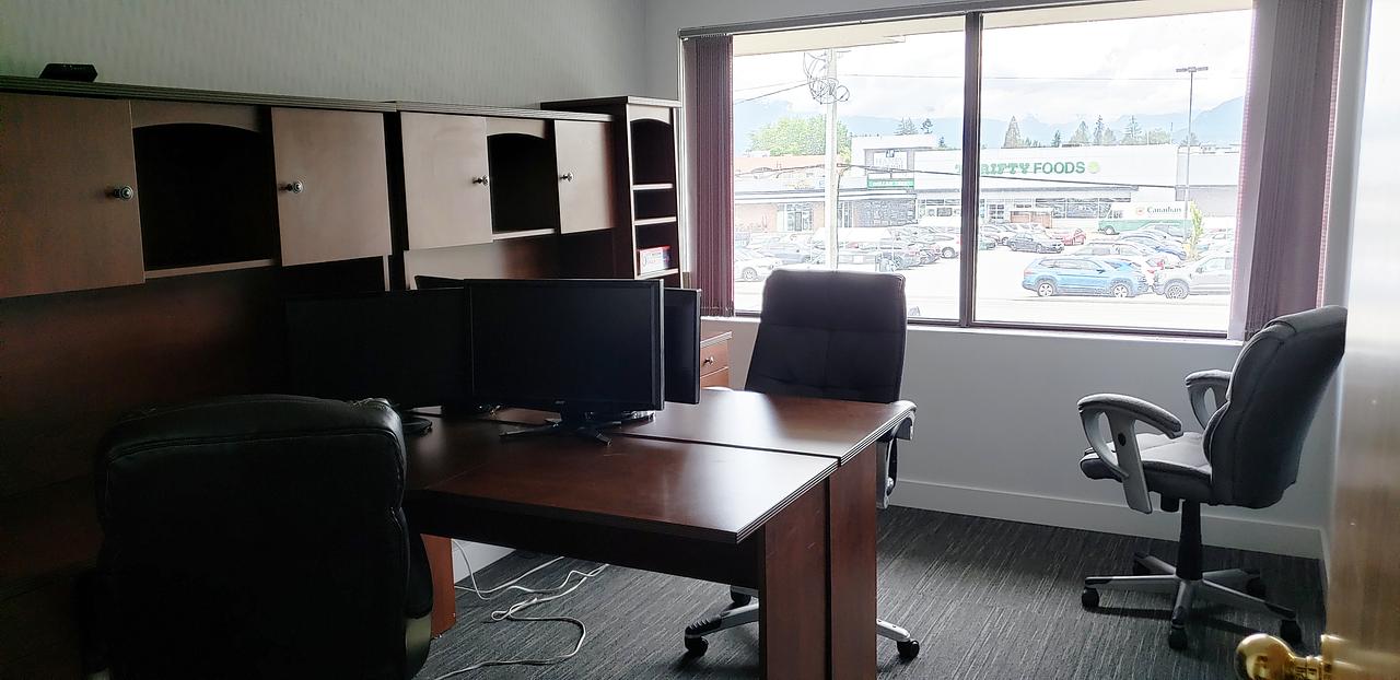 201 - 22575 Lougheed Highway, Maple Ridge, BC