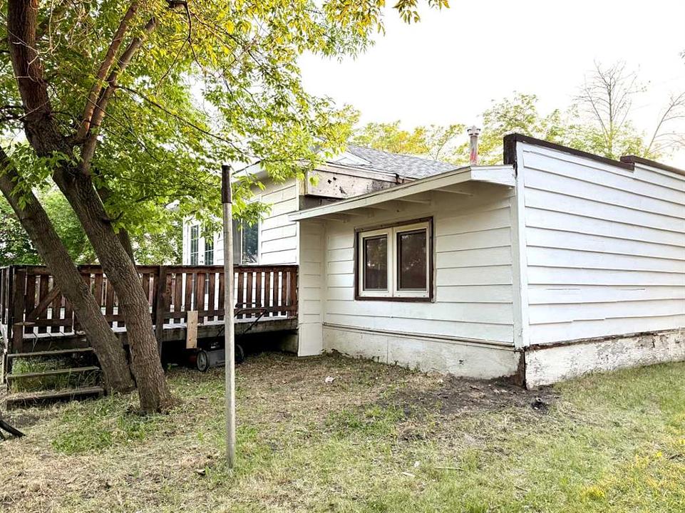 4621 46 Street, Lacombe, AB