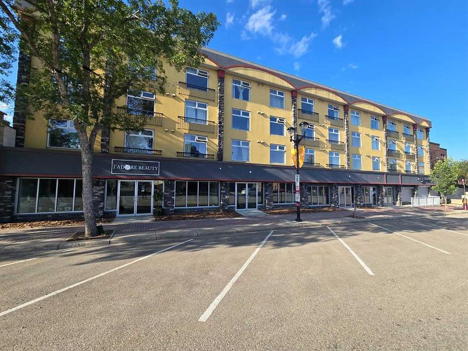 120 & 130 - 4707 50 Street, Red Deer, AB