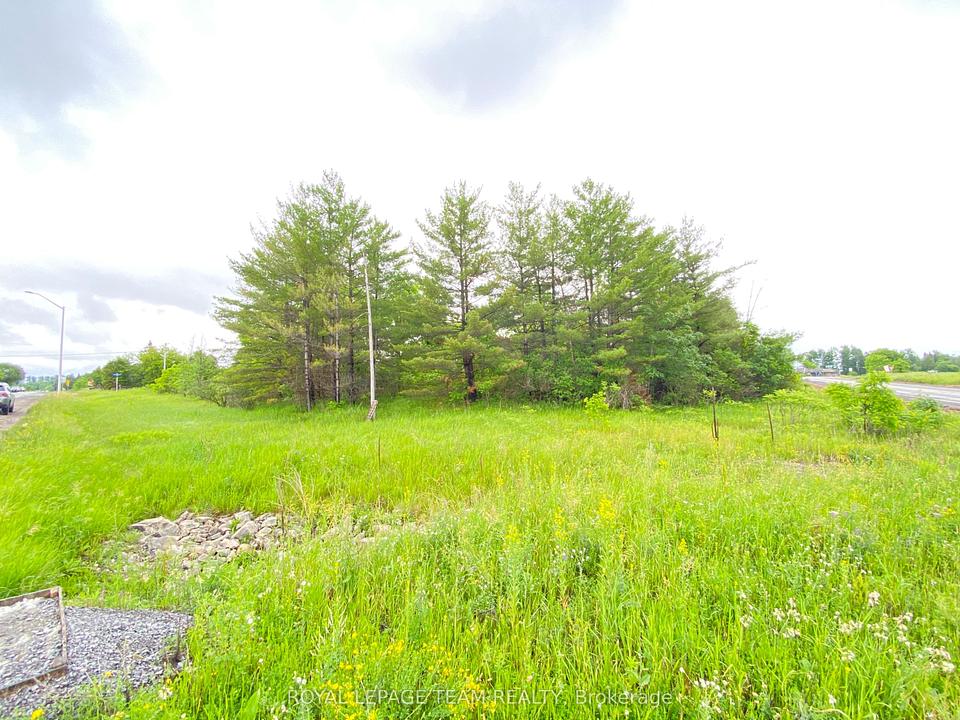 1 Madawaska Boulevard, Arnprior, ON
