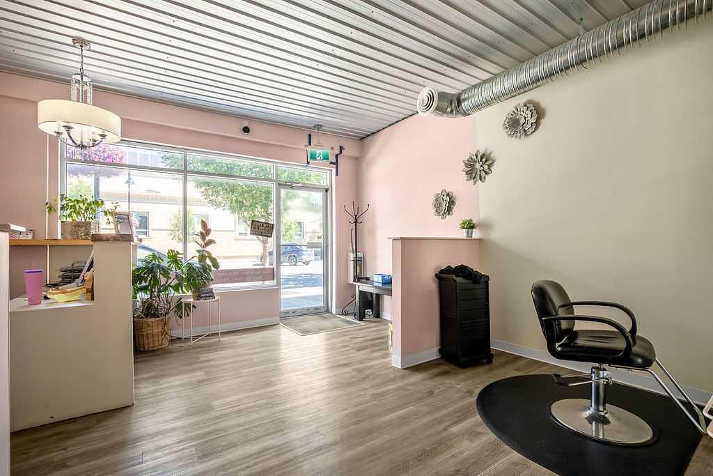 133 5 Avenue Southwest, High River, AB
