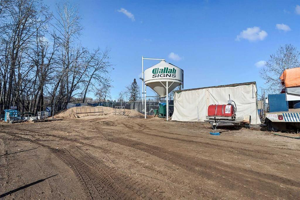 4948 54 Avenue, Red Deer, AB