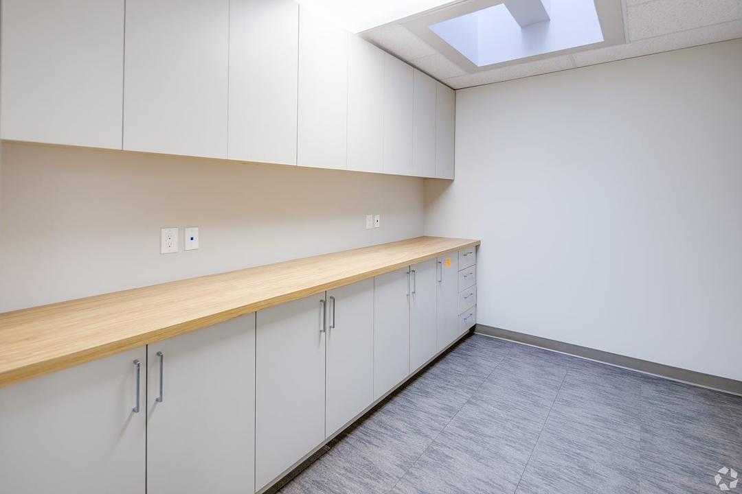 300 - 761 Cardero Street, Vancouver, BC