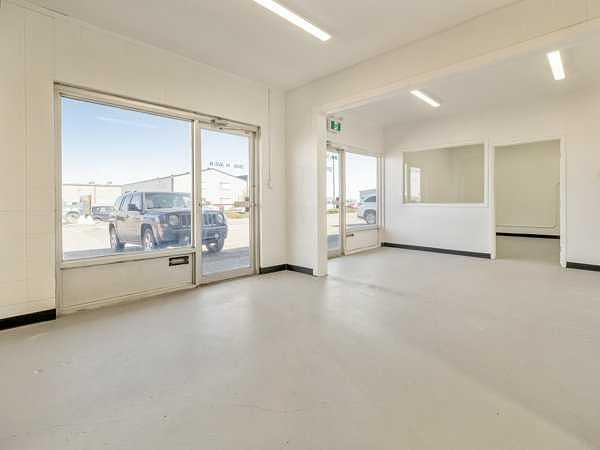 3612 14 Avenue North, Lethbridge, AB