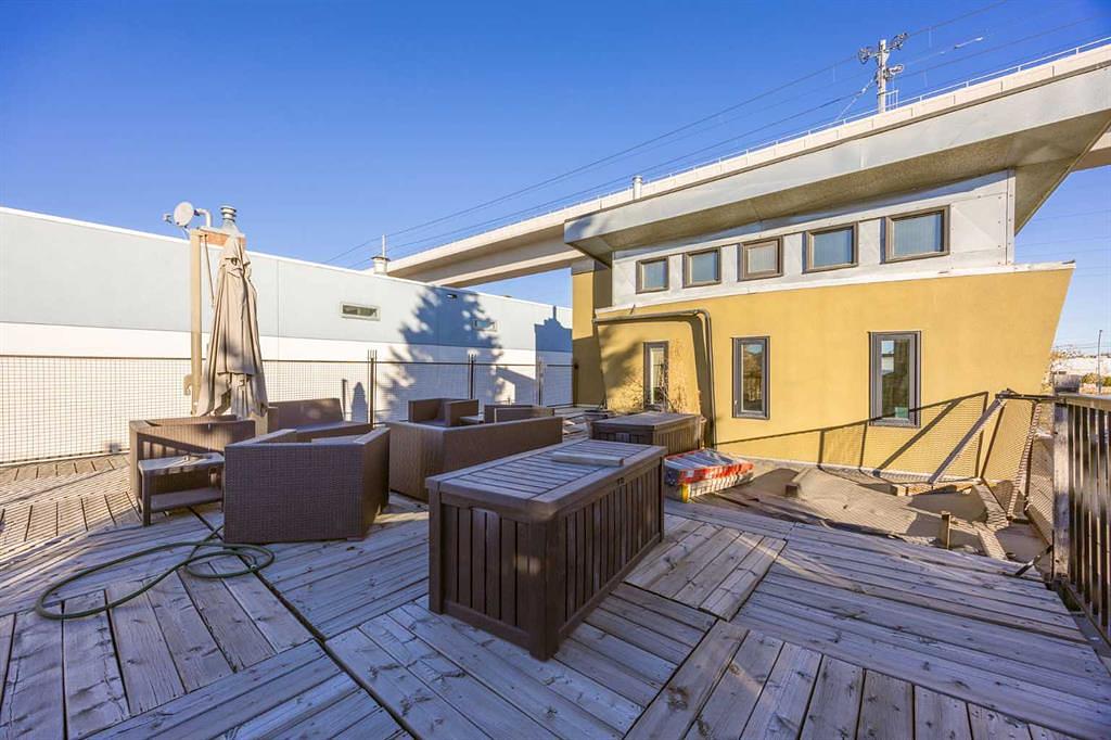 1742 10 Avenue Southwest, Calgary, AB