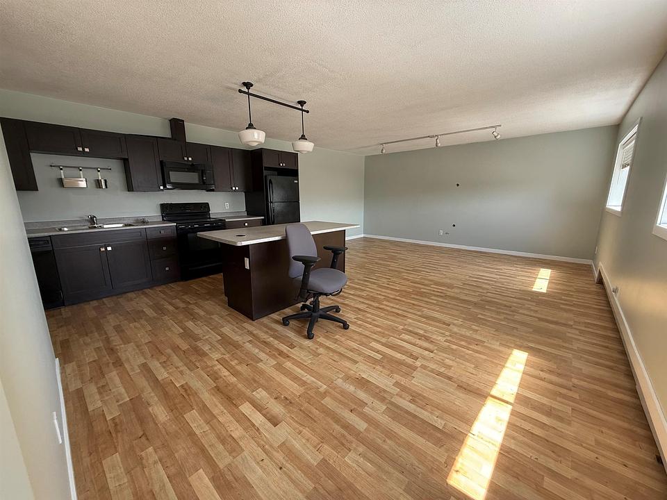 B - 45897 Railway Avenue, Chilliwack, BC