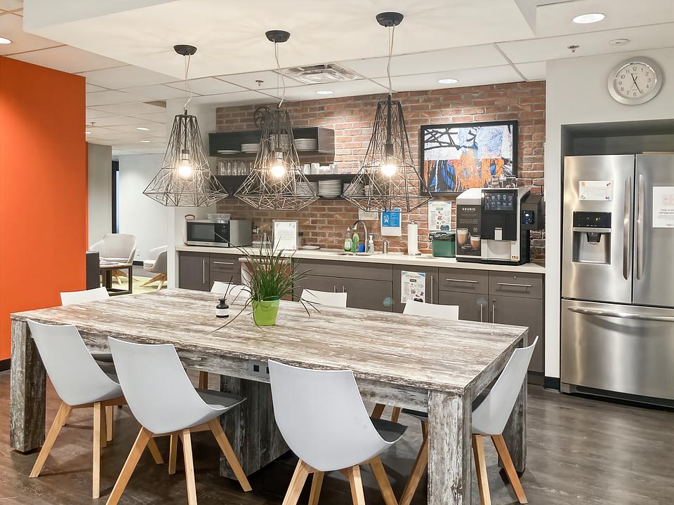 600 - 1100-777 Hornby Street, Vancouver, BC
