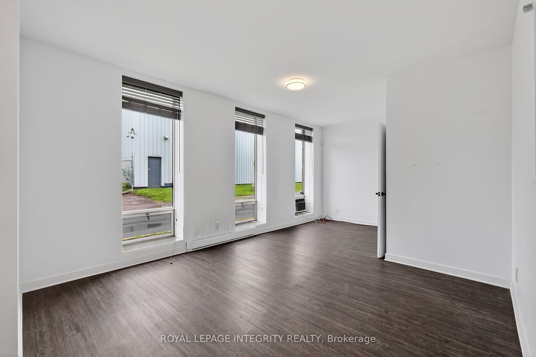 10 - 2295 Stevenage Drive, Ottawa, ON