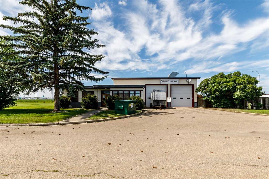 2460 36 Avenue, Springbrook, AB
