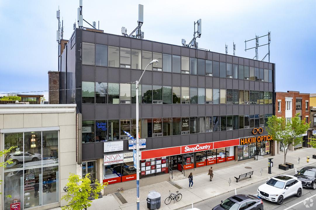 203 - 745 Danforth Avenue, Toronto, ON