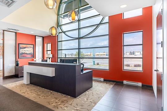 2572 Boulevard Daniel-Johnson, Laval, QC