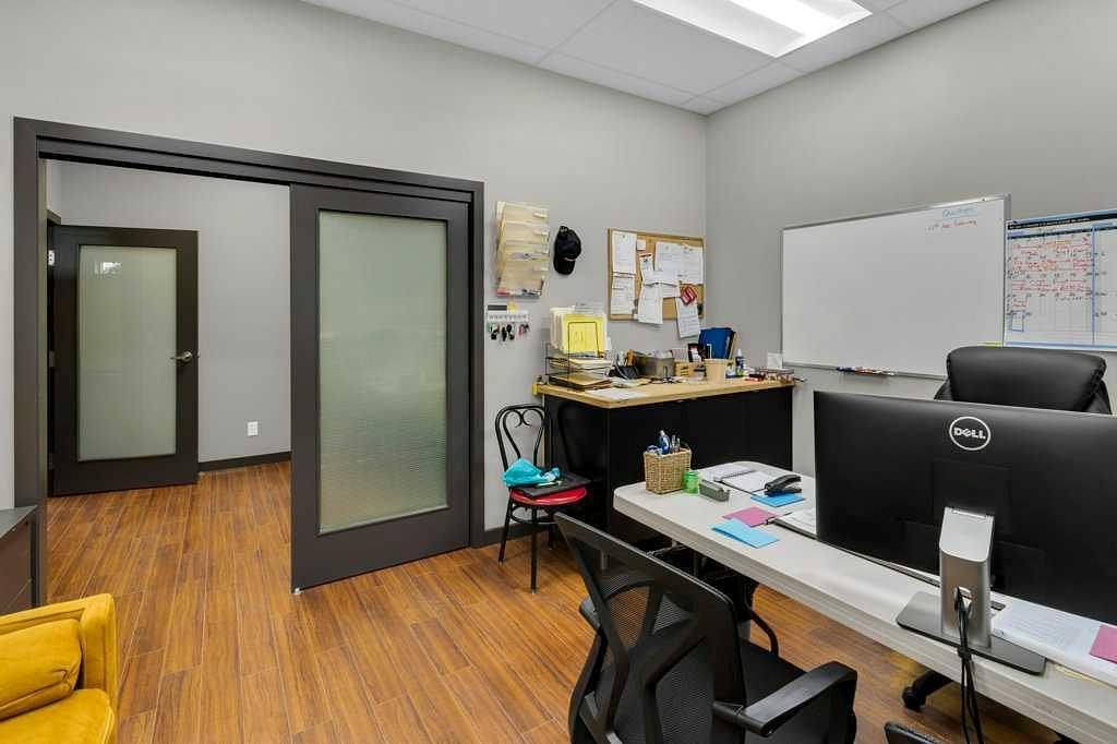 215 - 2914 Kingsview Boulevard Southeast, Airdrie, AB