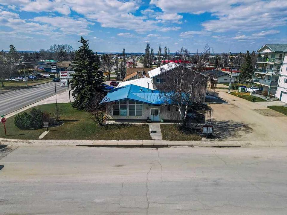 4530 54 Avenue, Olds, AB