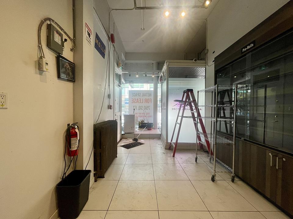 438 Richards Street, Vancouver, BC