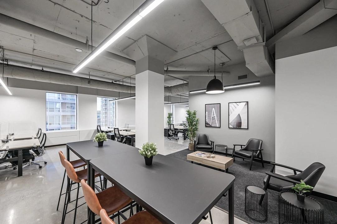 0900 - 1235 Bay Street, Toronto, ON