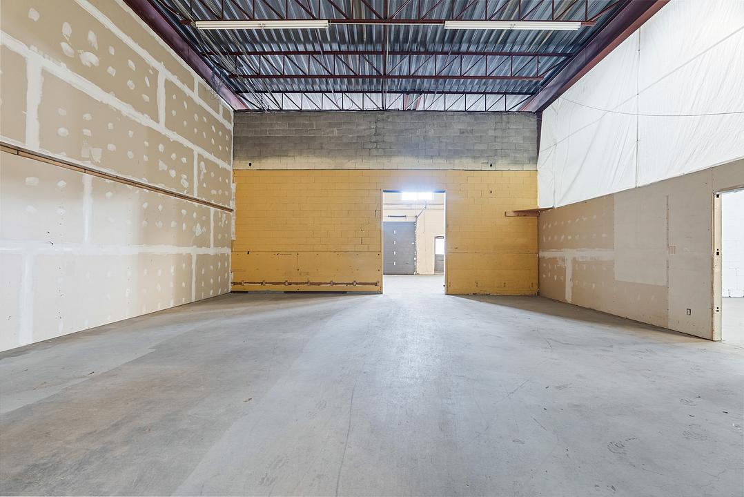 Warehouse - 2699 Avenue Watt, Québec, QC