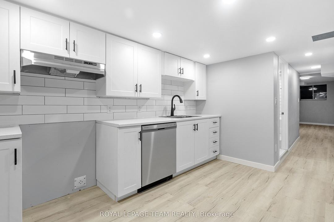 883 Somerset Street West, Ottawa, ON