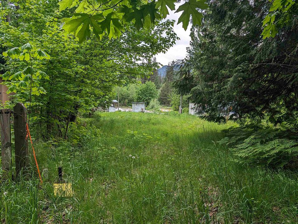 14 Squamish Valley Road, Squamish-Lillooet, BC