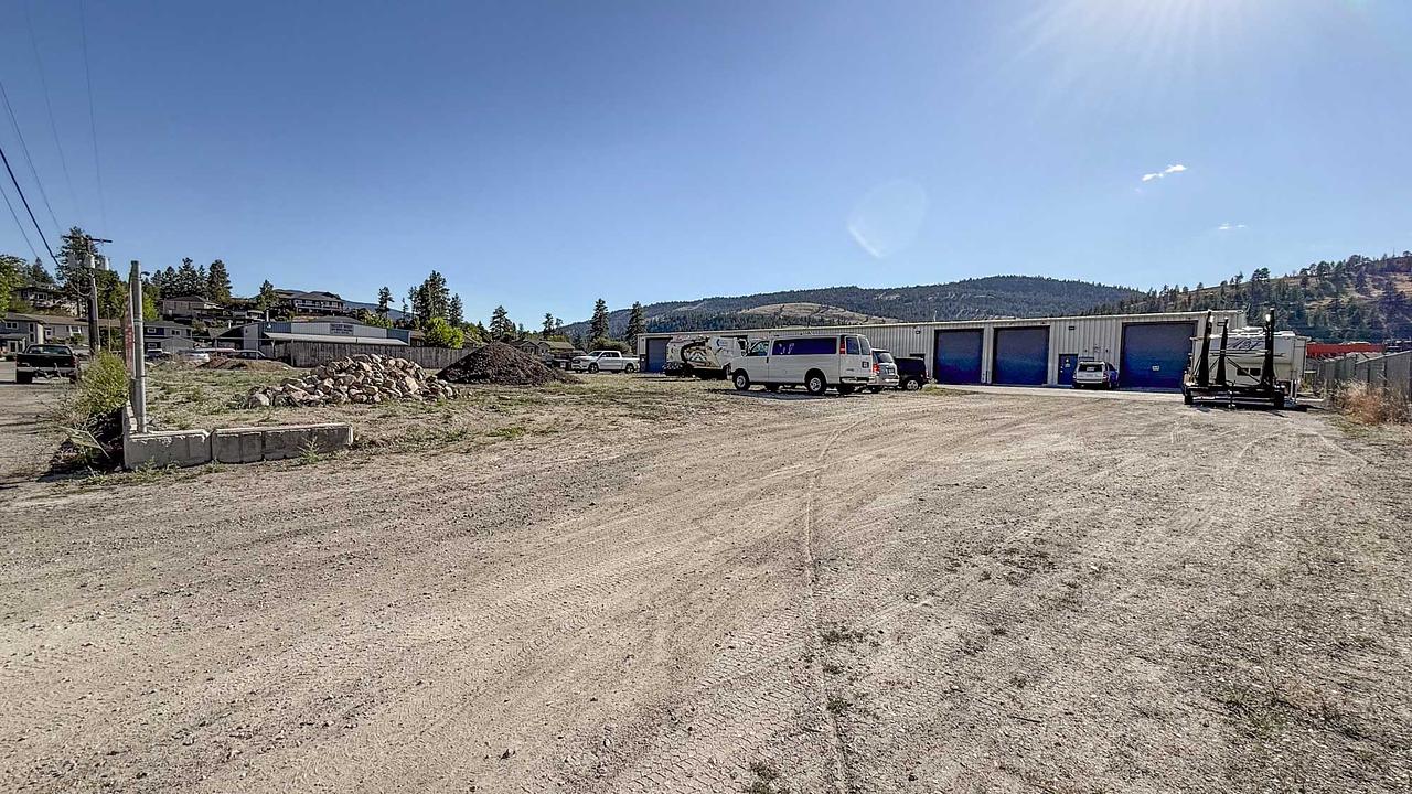 Yard  - 9207 James Avenue, Summerland, BC