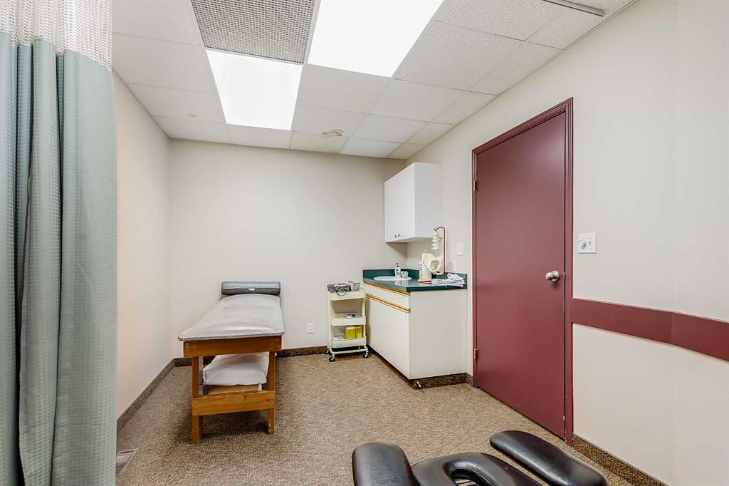 5120 50 Avenue, Olds, AB